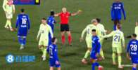 火药味！拉菲尼亚推倒赫塔费球员，裁判出示黄牌一张